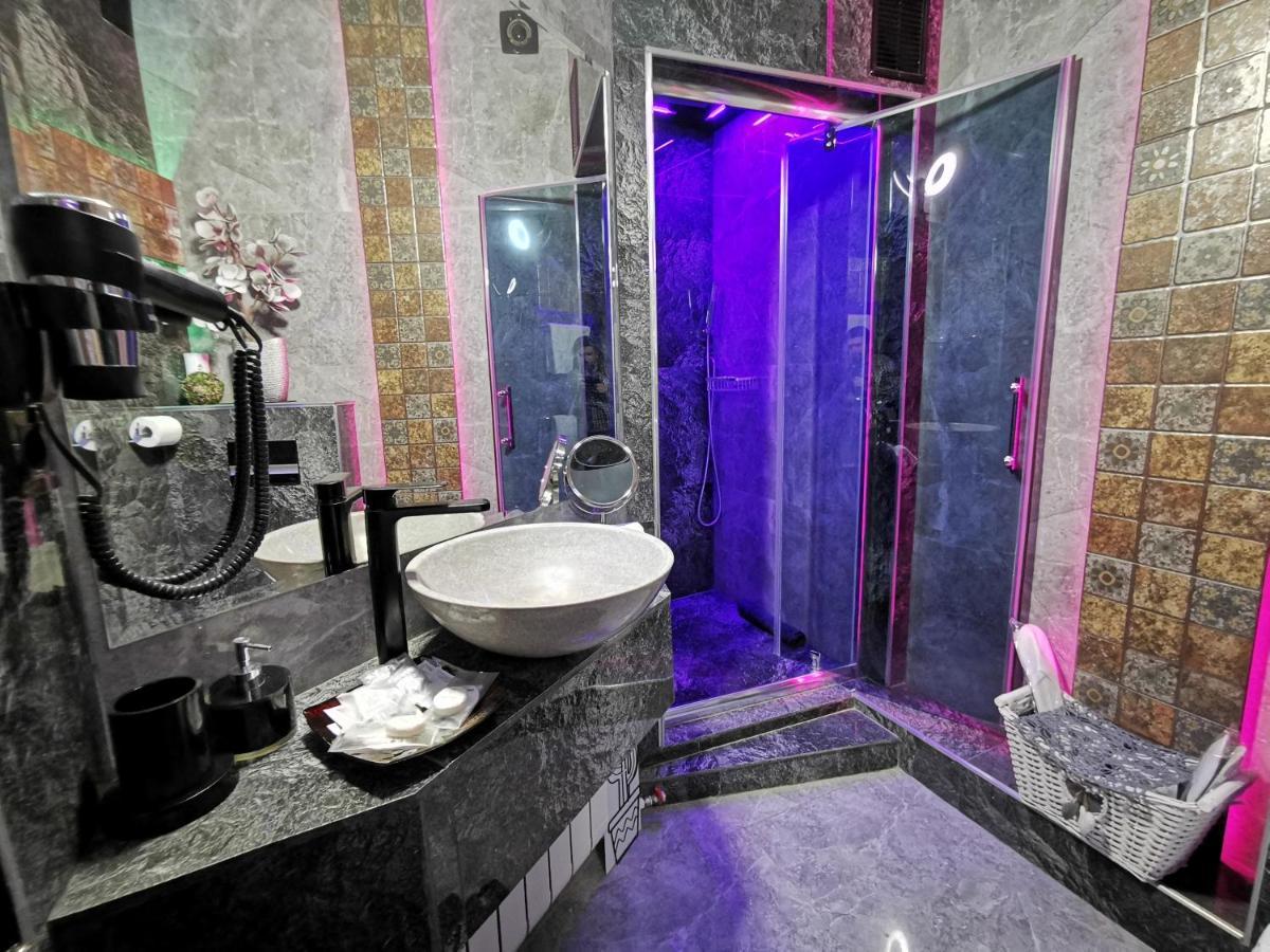 Crystal Central Apartment Braşov Buitenkant foto