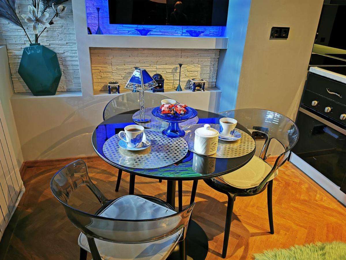 Crystal Central Apartment Braşov Buitenkant foto