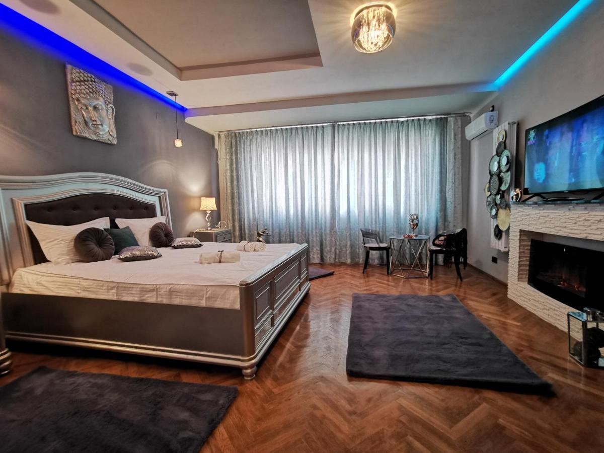 Crystal Central Apartment Braşov Buitenkant foto