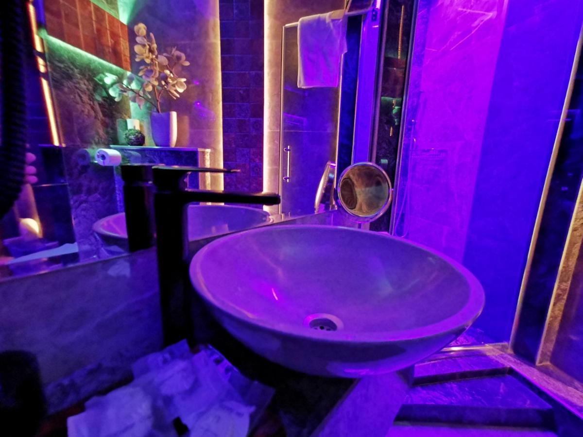 Crystal Central Apartment Braşov Buitenkant foto