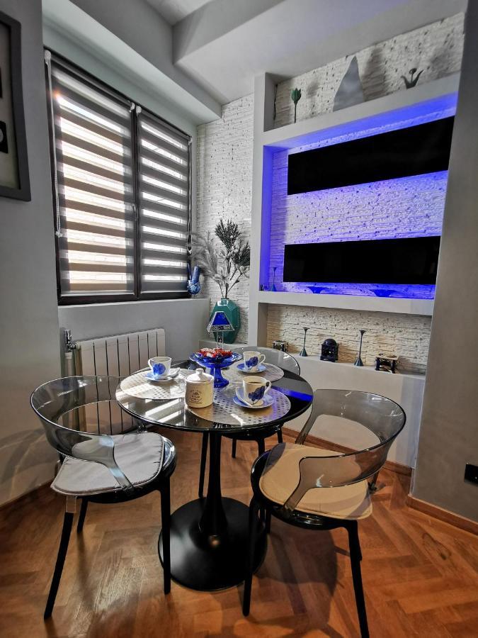 Crystal Central Apartment Braşov Buitenkant foto