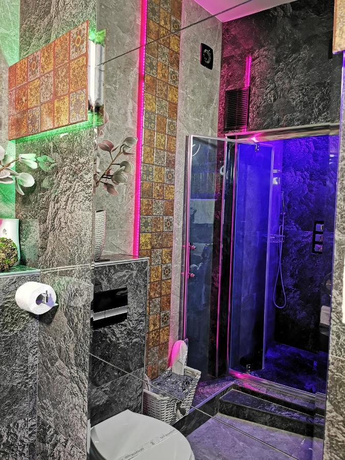 Crystal Central Apartment Braşov Buitenkant foto
